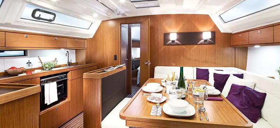 2020. Bavaria Cruiser 46