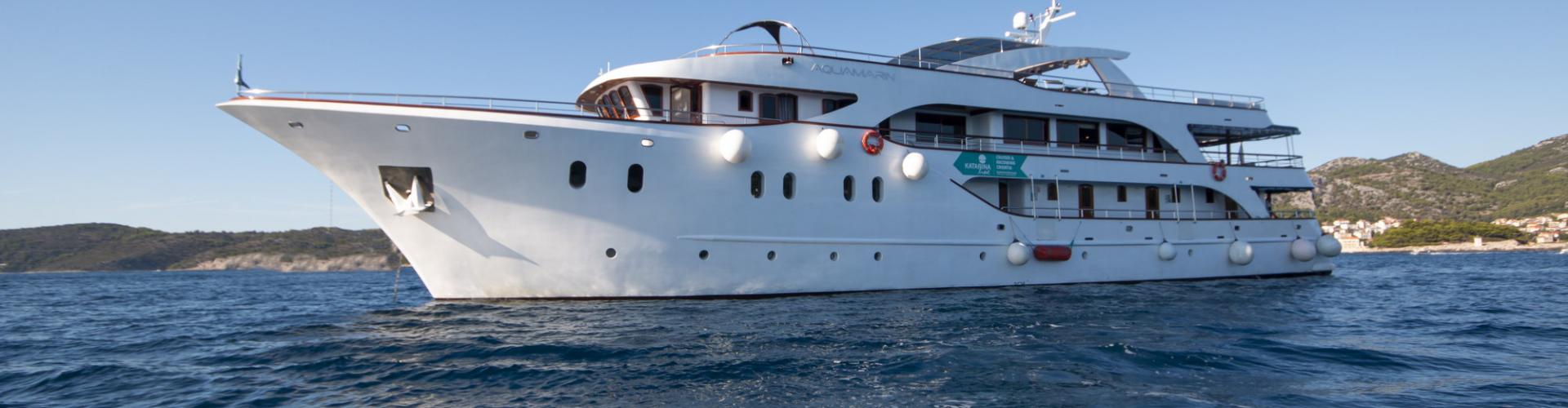 Deluxe kruzer MV Aquamarin- motorna jahta