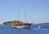 Tradicionalni brod za krstarenje Moja Maja - drveni motorni jedrenjak 2001  najam plovila Opatija