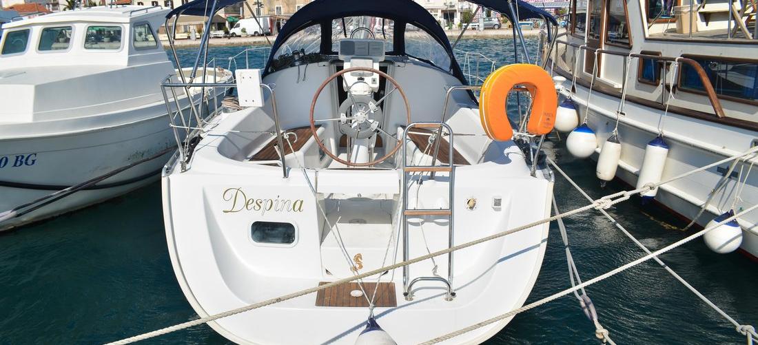 Oceanis 323
