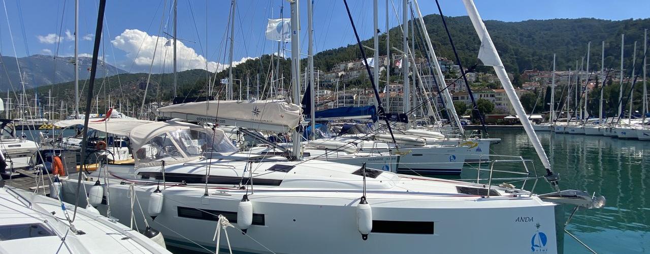 Sun Odyssey 440