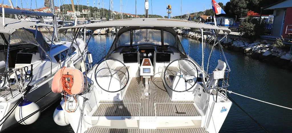 Dufour 382 GL