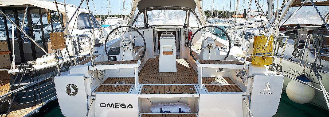 Oceanis 38