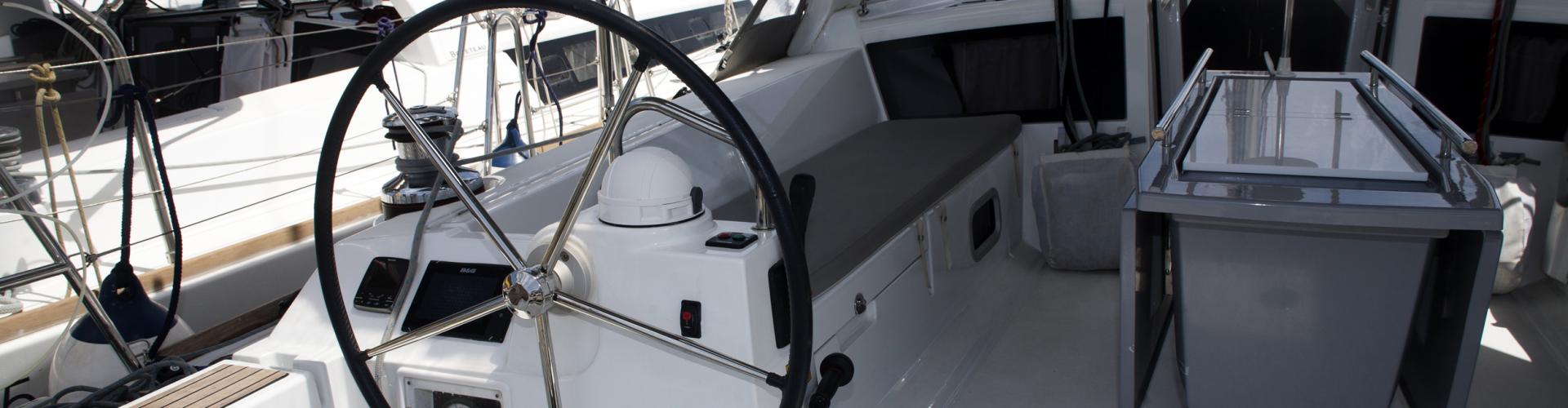 2015. Oceanis 48