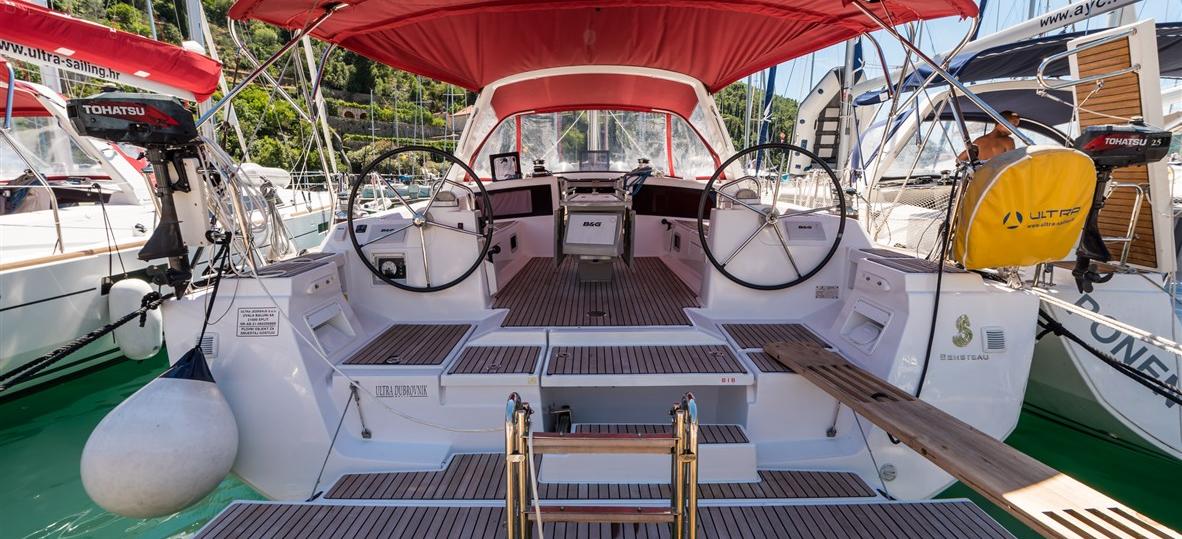 Oceanis 48
