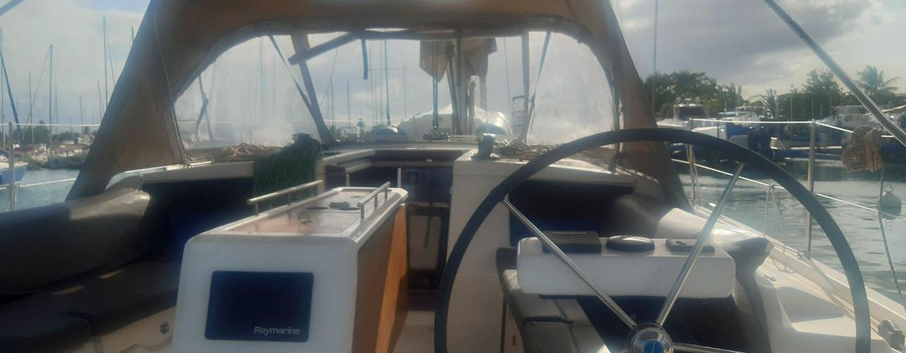 2023. Dufour 390 GL
