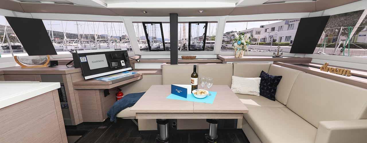 2023. Fountaine Pajot Astréa 42
