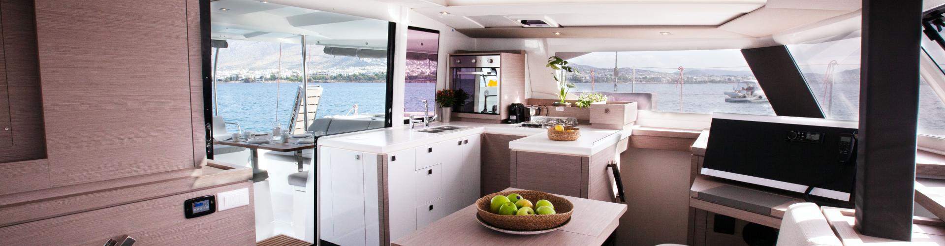 2023. Fountaine Pajot Astréa 42