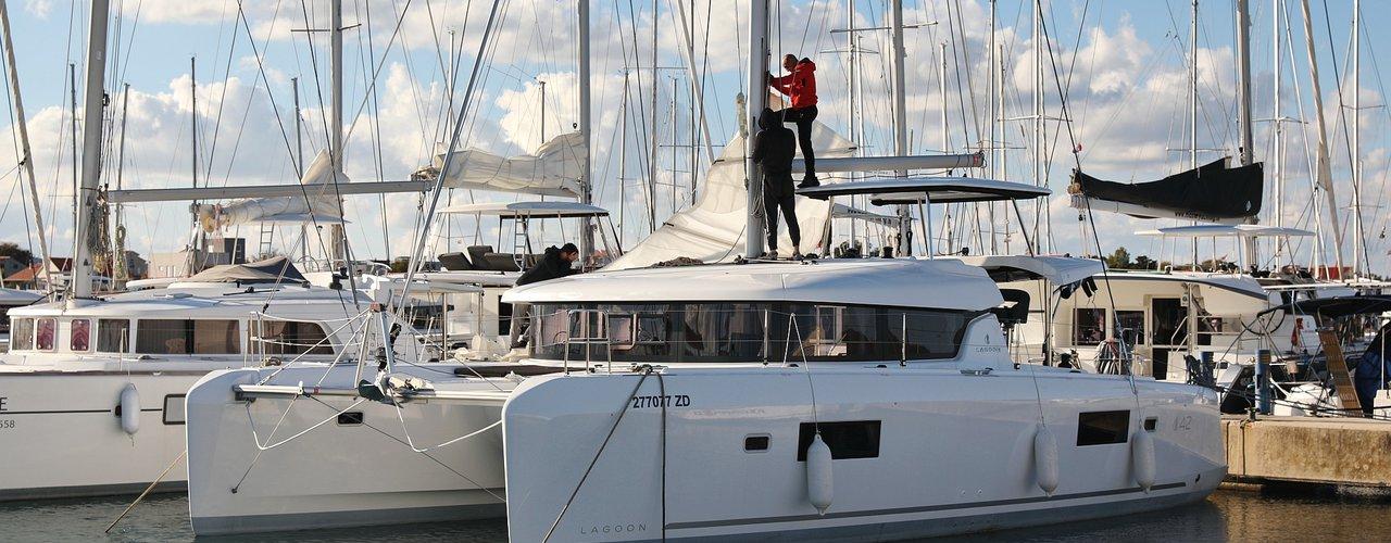 Lagoon 42