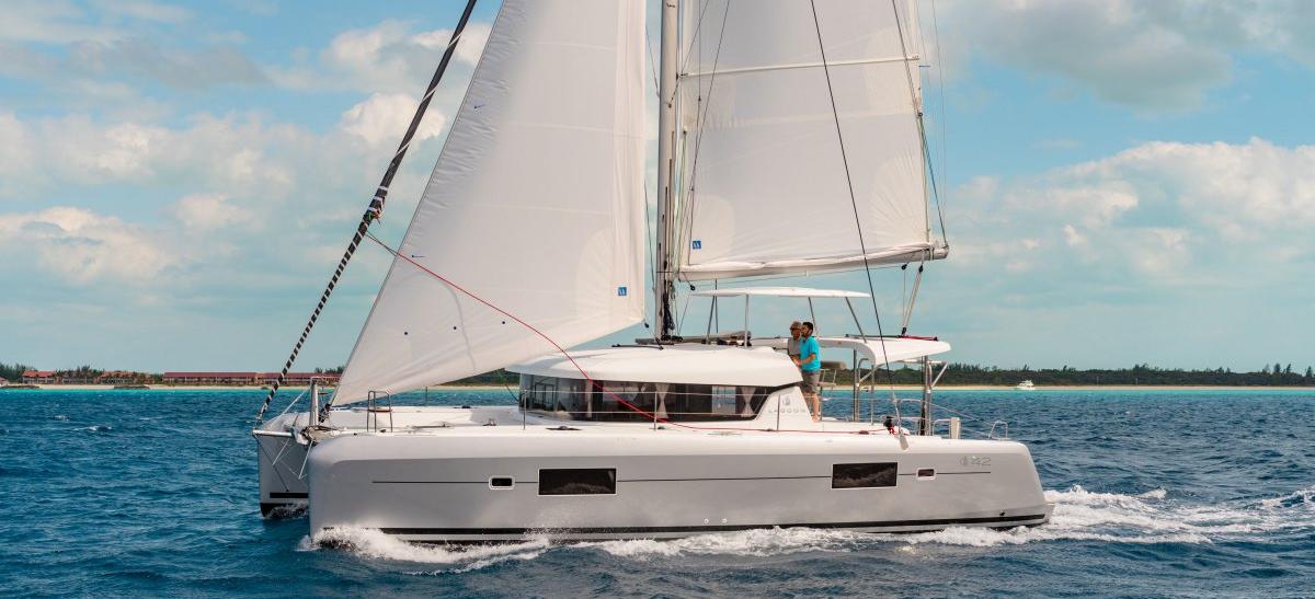 Lagoon 42