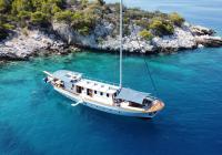 motorni jedrenjak - gulet Athens Grčka