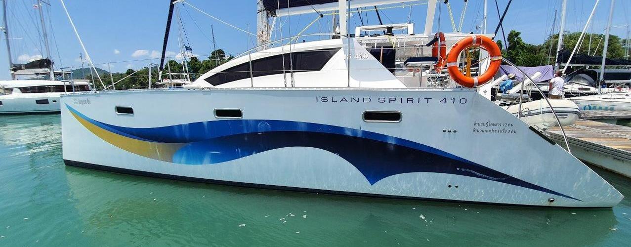 Island Spirit 410