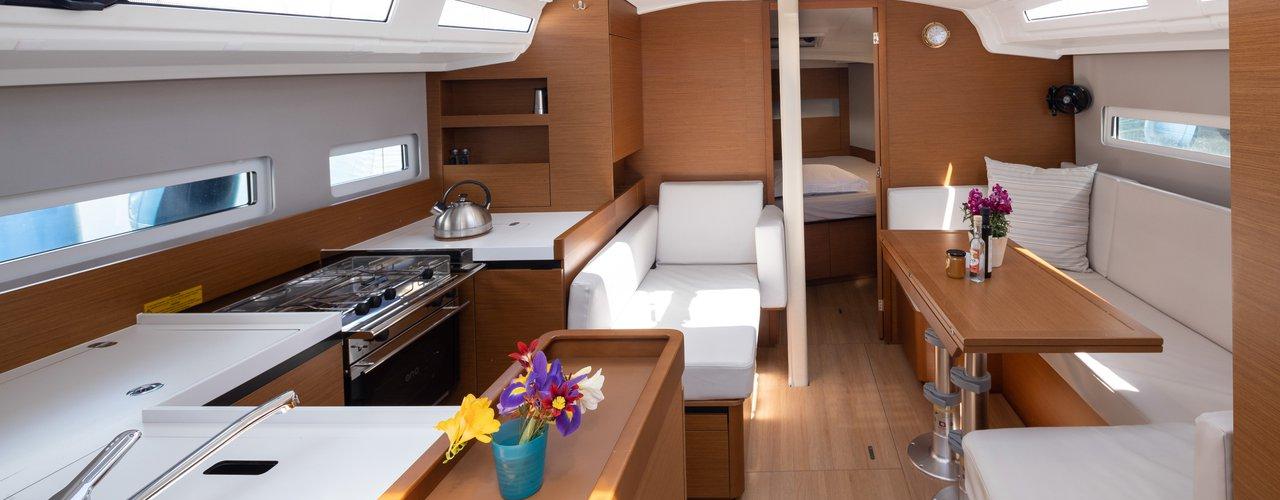 2022. Sun Odyssey 410