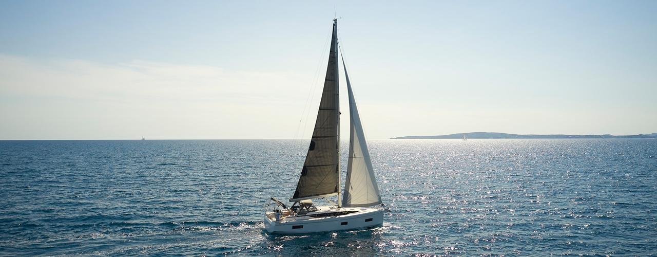 2024. Bavaria C38