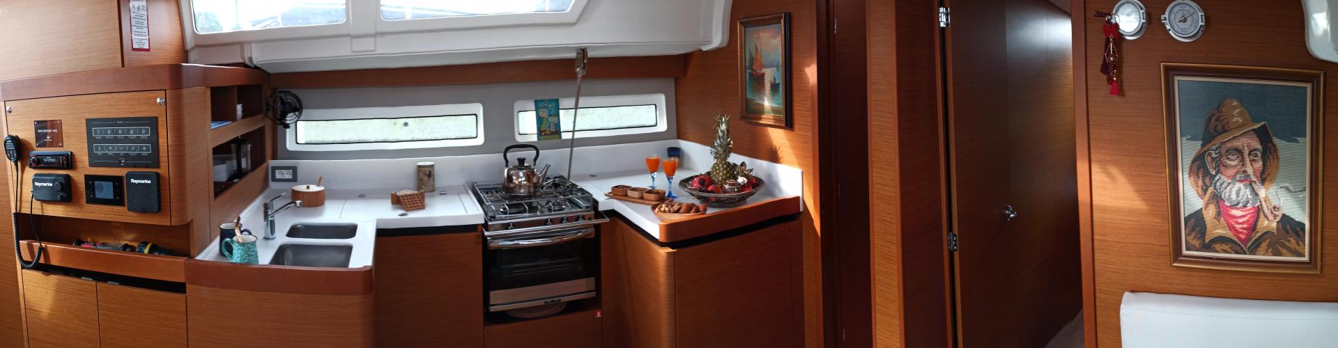 2020. Sun Odyssey 490
