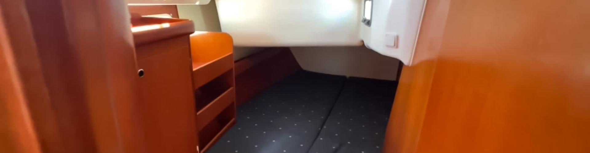 2007. Oceanis 423 ( 3 cab. )