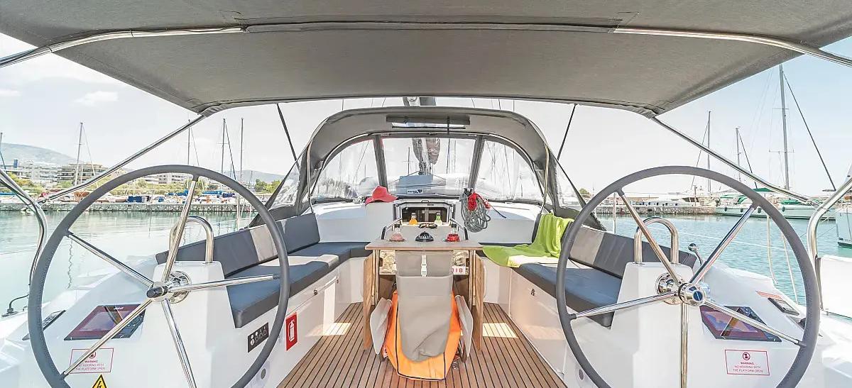 2022. Oceanis 40.1