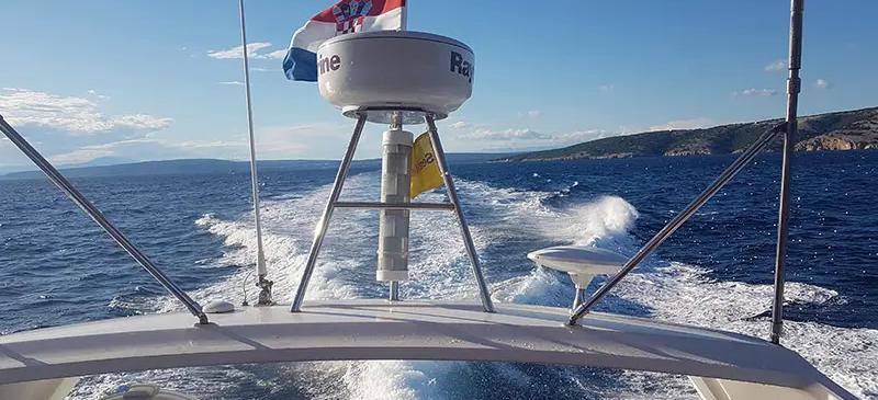 motorni brod Antares 42