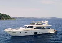 motorni brod Ferretti 780 Split Hrvatska