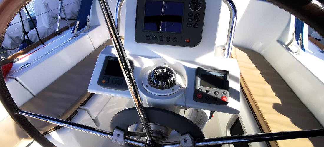 2012. Sun Odyssey 33i