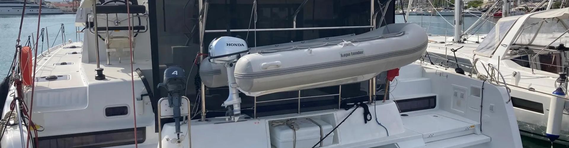 Lagoon 42