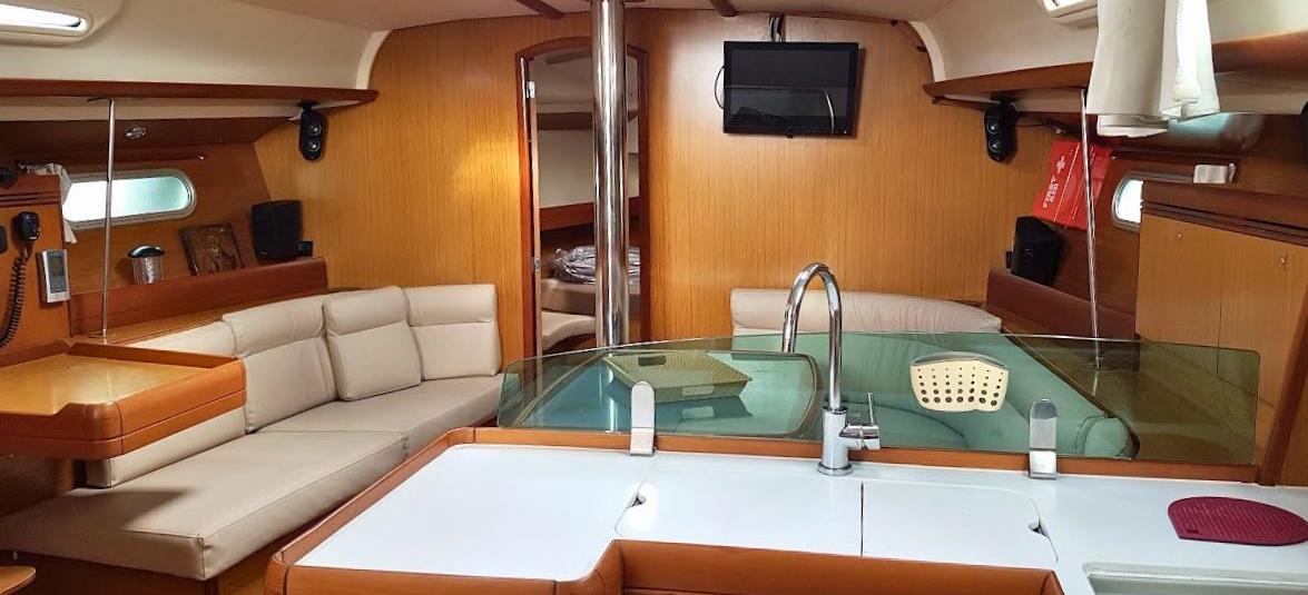 jedrilica Sun Odyssey 42i