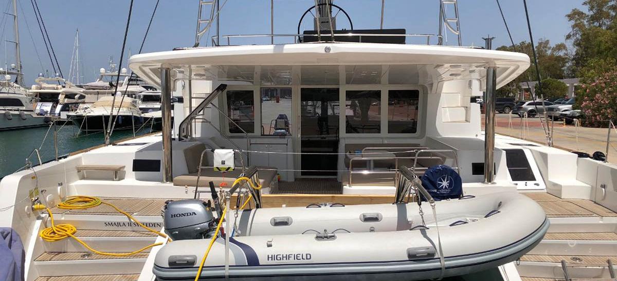 Lagoon 52