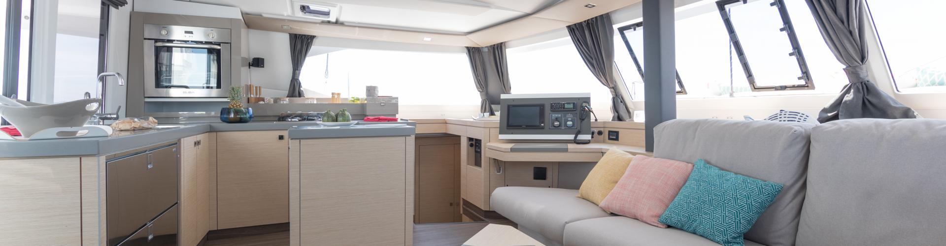 katamaran Fountaine Pajot Saona 47