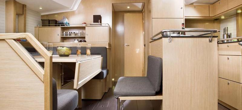 2010. Bavaria Cruiser 55